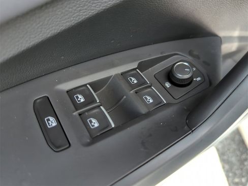 New 2025 Volkswagen Jetta SE image 26