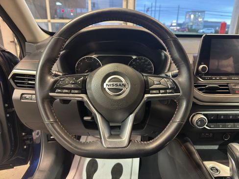 Used 2021 Nissan Altima 2.0 SR FWD image 18
