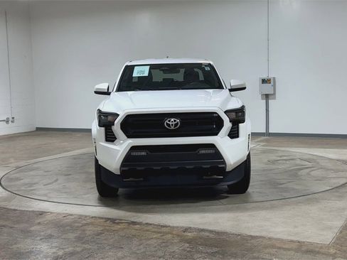 Used 2024 Toyota Tacoma SR5 image 3