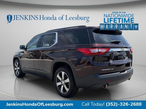 Used 2020 Chevrolet Traverse LT w/ LT Premium Package AWD/4WD image 5