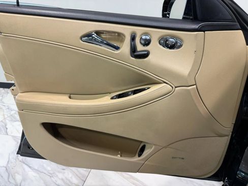 Used 2009 Mercedes-Benz CLS 550 image 10