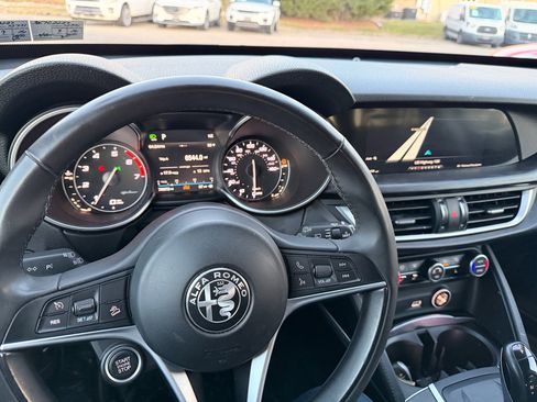 Used 2019 Alfa Romeo Stelvio AWD image 30