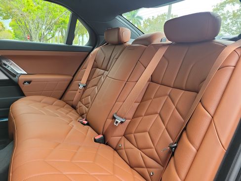 New 2026 BMW 740i w/ Premium Package RWD image 10