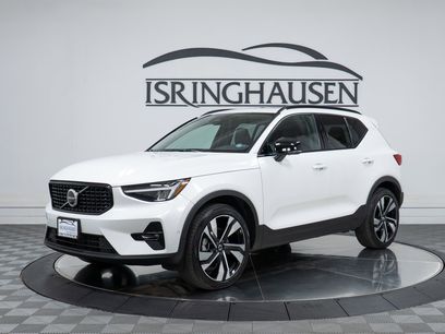 Used 2023 Volvo XC40 B5 Ultimate w/ Protection Package Premier