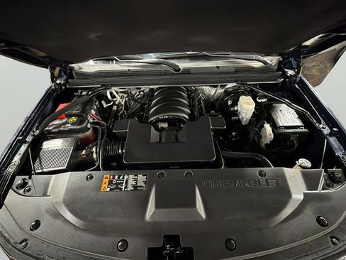 Used 2017 Chevrolet Suburban Premier image 35