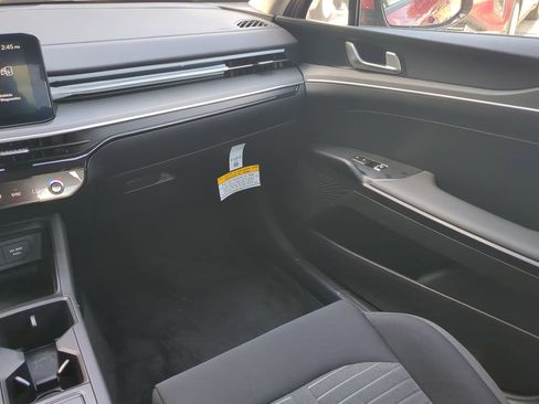 New 2025 Kia K5 LXS image 14