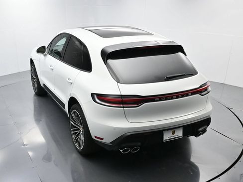 Certified 2025 Porsche Macan AWD/4WD image 35