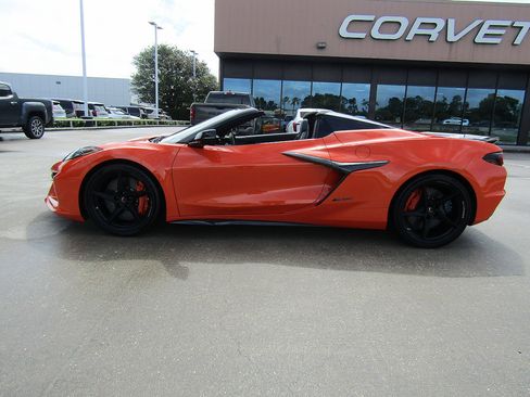 Used 2025 Chevrolet Corvette E-Ray w/ Stealth Interior Trim Package AWD/4WD image 8
