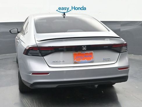 Used 2025 Honda Accord Sport image 6