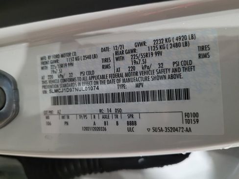 Used 2022 Lincoln Corsair w/ Premium Package image 33