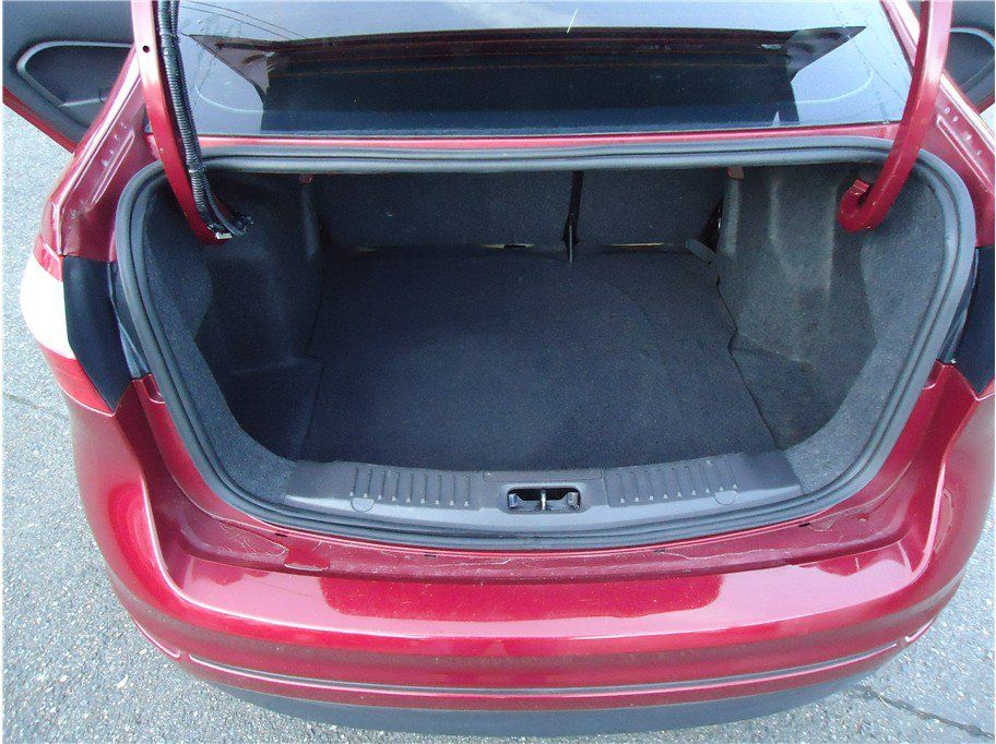 Used 2016 Ford Fiesta SE w/ Equipment Group 201A FWD image 16