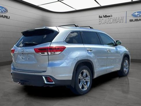 Used 2019 Toyota Highlander Limited Platinum AWD/4WD image 9