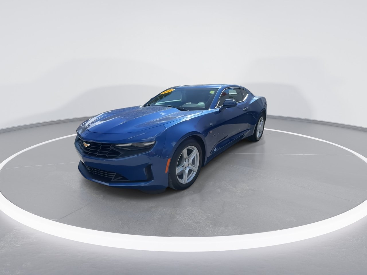 Used 2023 Chevrolet Camaro LT RWD image 7