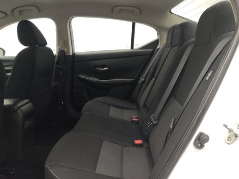 Used 2022 Nissan Sentra SV FWD image 18