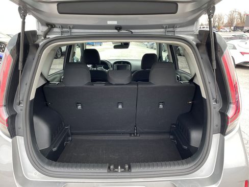 Used 2025 Kia Soul LX w/ LX Technology Package image 29