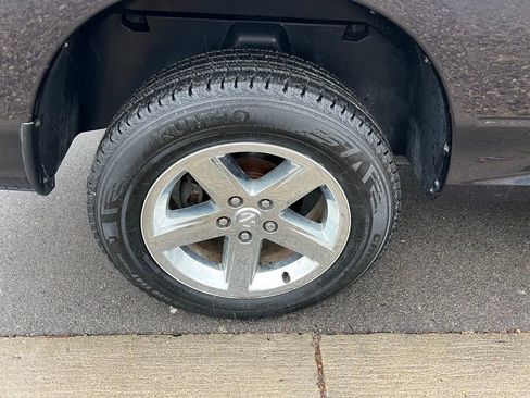 Used 2015 RAM 1500 Express image 10