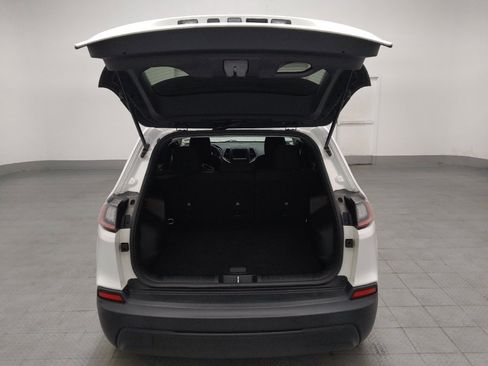 Used 2021 Jeep Cherokee Latitude FWD image 29