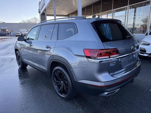Used 2022 Volkswagen Atlas SE image 3