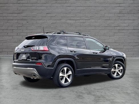 Used 2022 Jeep Cherokee Limited w/ Mopar Interior Package AWD/4WD image 5