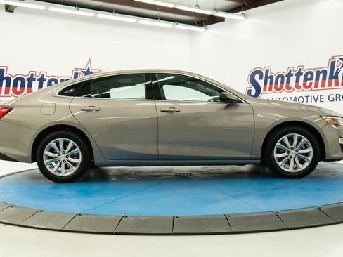 Used 2024 Chevrolet Malibu LT image 12