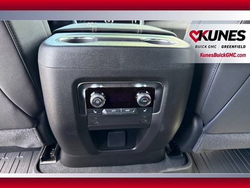 New 2026 GMC Yukon Elevation AWD/4WD image 32