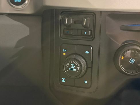 New 2026 Ford F250 XLT w/ XLT Premium Package AWD/4WD image 73
