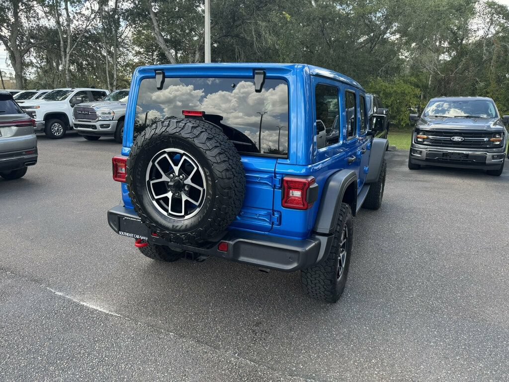 Used 2025 Jeep Wrangler Unlimited Rubicon w/ Safety Group AWD/4WD image 11