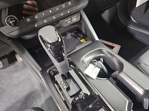 New 2026 Subaru Outback Limited AWD/4WD image 25