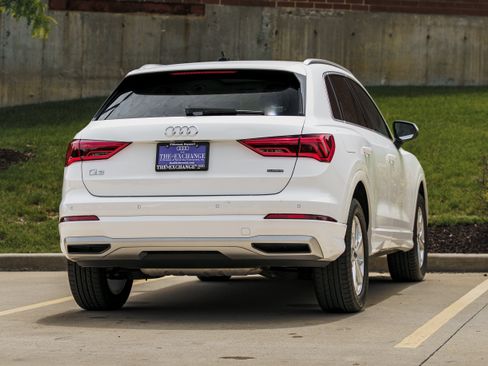 Used 2023 Audi Q3 2.0T Premium w/ Convenience Package AWD/4WD image 4