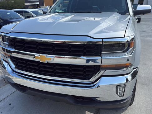 Used 2018 Chevrolet Silverado 1500 LT w/ All Star Edition image 12