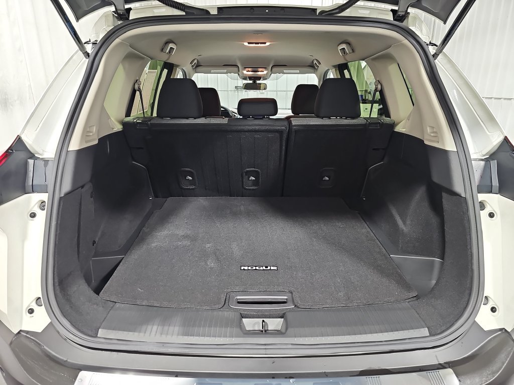 Certified 2023 Nissan Rogue SV AWD/4WD image 12