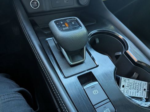 Used 2023 Nissan Rogue SL image 19