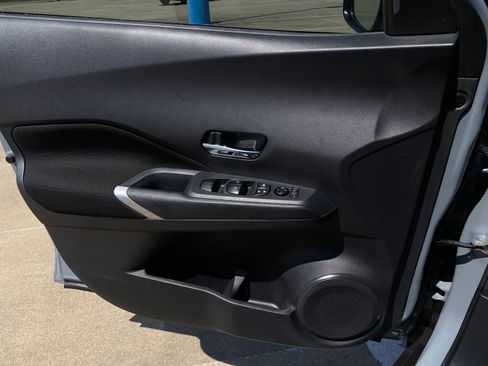 Used 2024 Nissan Kicks SV FWD image 24
