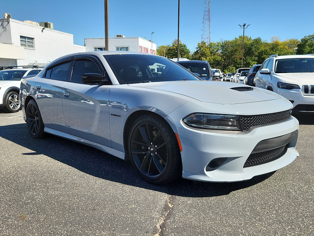 Used 2022 Dodge Charger R/T w/ Plus Group RWD image 7