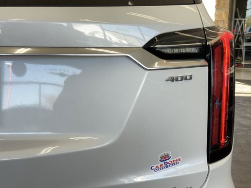 Used 2023 Cadillac XT6 Sport AWD/4WD image 11