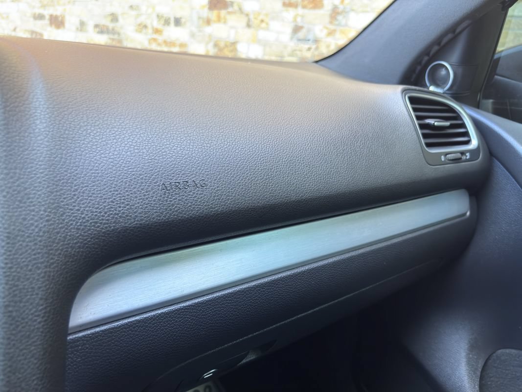 Used 2012 Volkswagen Golf 4-Door FWD image 24