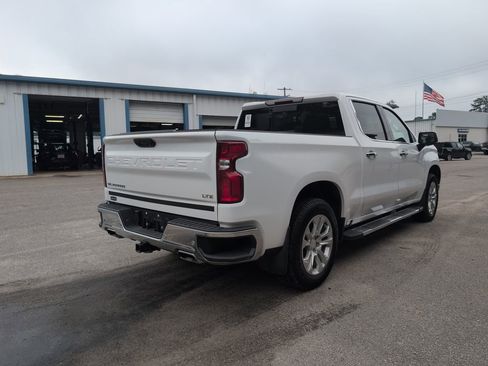 Used 2024 Chevrolet Silverado 1500 LTZ AWD/4WD image 6