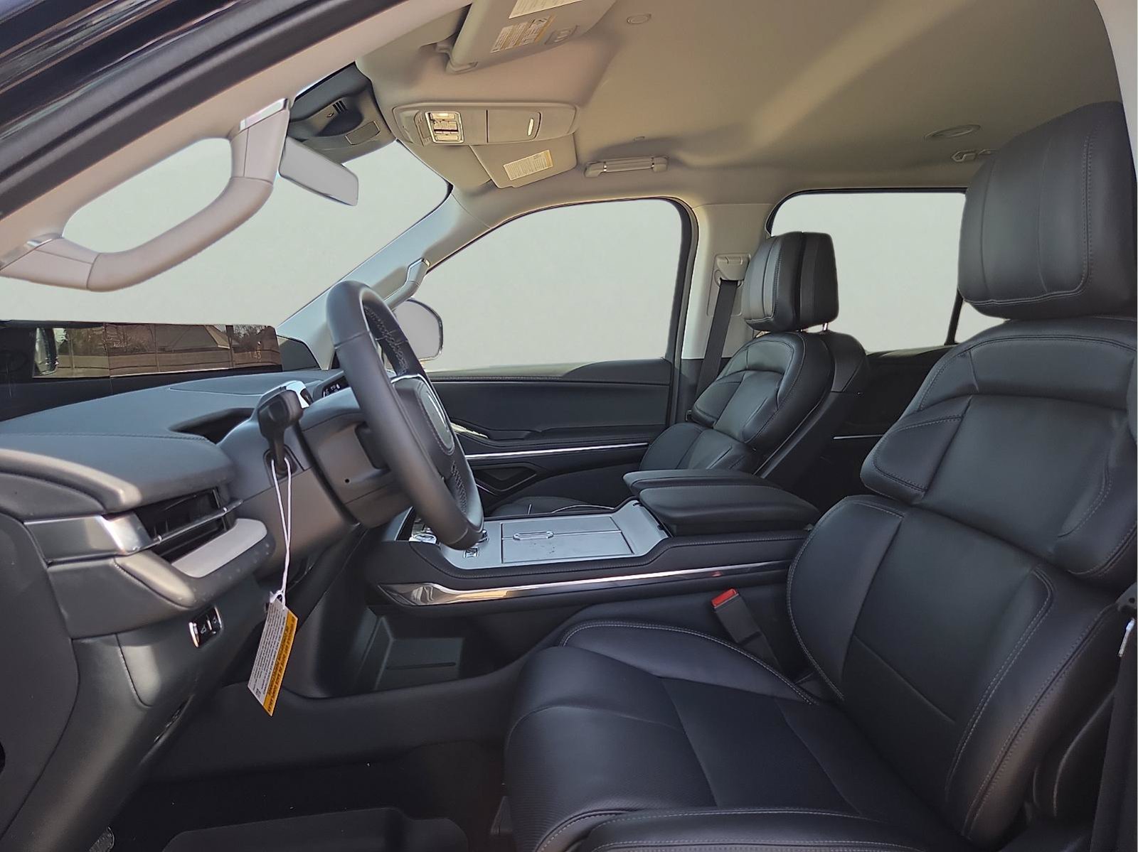 New 2026 Lincoln Navigator L Premier AWD/4WD image 15