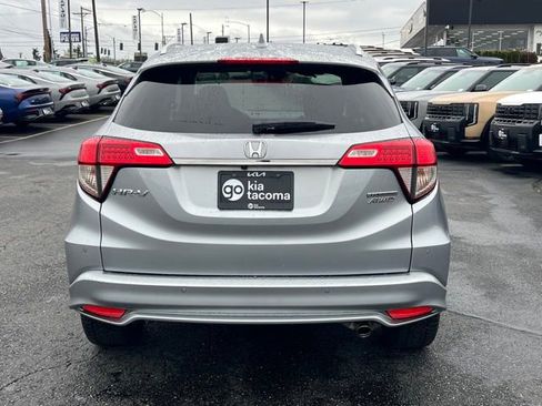 Used 2020 Honda HR-V Touring image 6