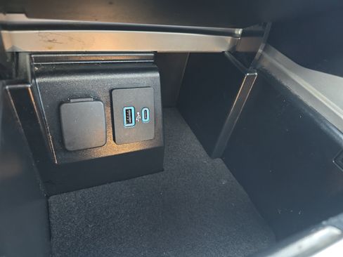 Used 2022 Ford Explorer ST w/ Equipment Group 401A image 39