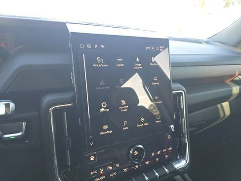 Used 2026 GMC Yukon Denali w/ Sun & Power Step Package RWD image 11