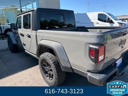 Used 2021 Jeep Gladiator Sport AWD/4WD image 6