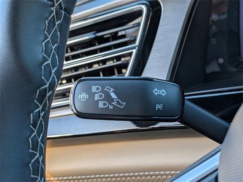 Certified 2024 Volkswagen Atlas Cross Sport SE image 30