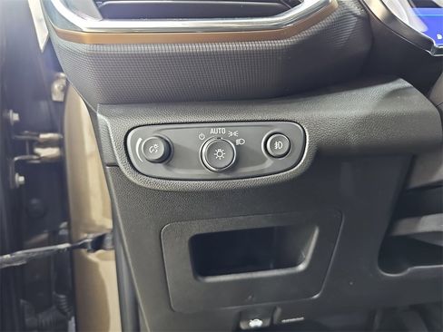 Certified 2021 Chevrolet TrailBlazer ACTIV w/ Technology Package image 32