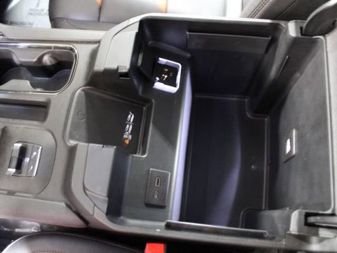 Used 2024 GMC Sierra 2500 AT4 w/ Technology Package image 15