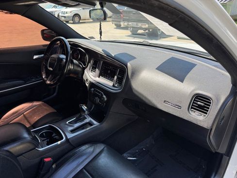 Used 2020 Dodge Charger SXT w/ Leather Interior Group RWD image 22