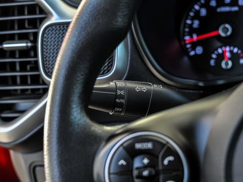 Used 2020 Kia Soul LX FWD image 23