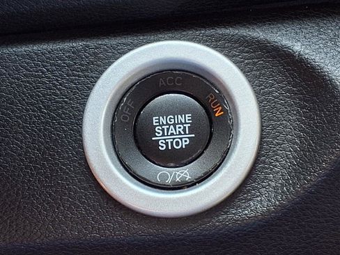 Used 2018 RAM 2500 Laramie w/ Snow Chief Group image 21