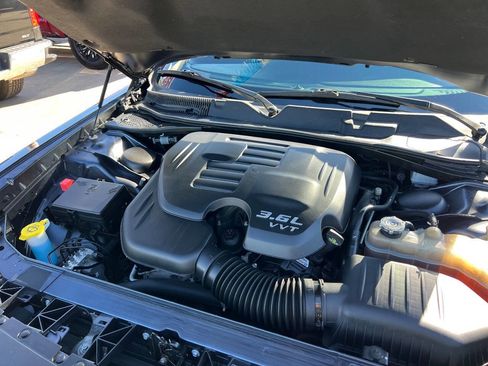 Used 2017 Dodge Challenger GT w/ GT Interior Package image 21