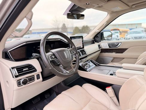 Used 2019 Lincoln Navigator L Reserve image 14